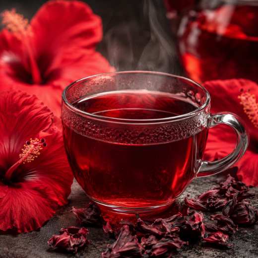Tomar chá de hibisco pode causar