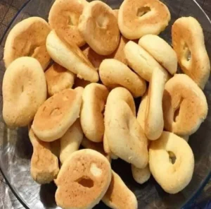 Biscoito de Maizena Rápido e Saboroso: Um Doce que Derrete na Boca