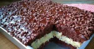 É SÓ BATER NO LIQUIDIFICADOR BOLO DE CHOCOLATE-BOLO PRESTIGIO