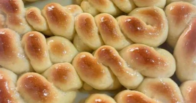 Rosca caseira que lembra muito tempo de vó…. Ver mais
