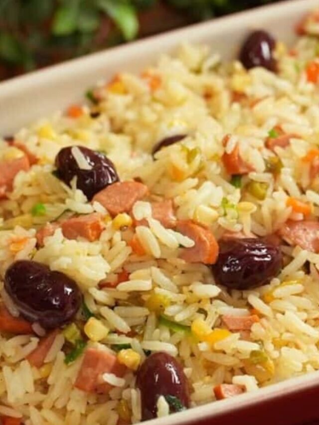 Arroz Temperado com Salsicha e Legumes